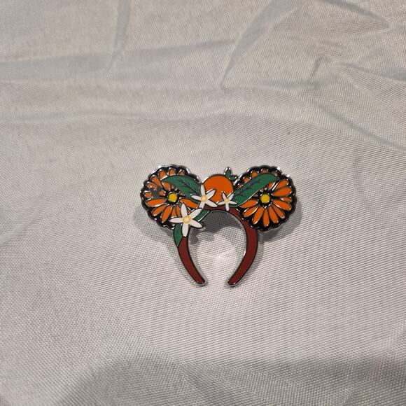 Disney Jewelry - 2025 WDW Hidden Mickey Pin Orange Bird Chaser Ears Headband Pin